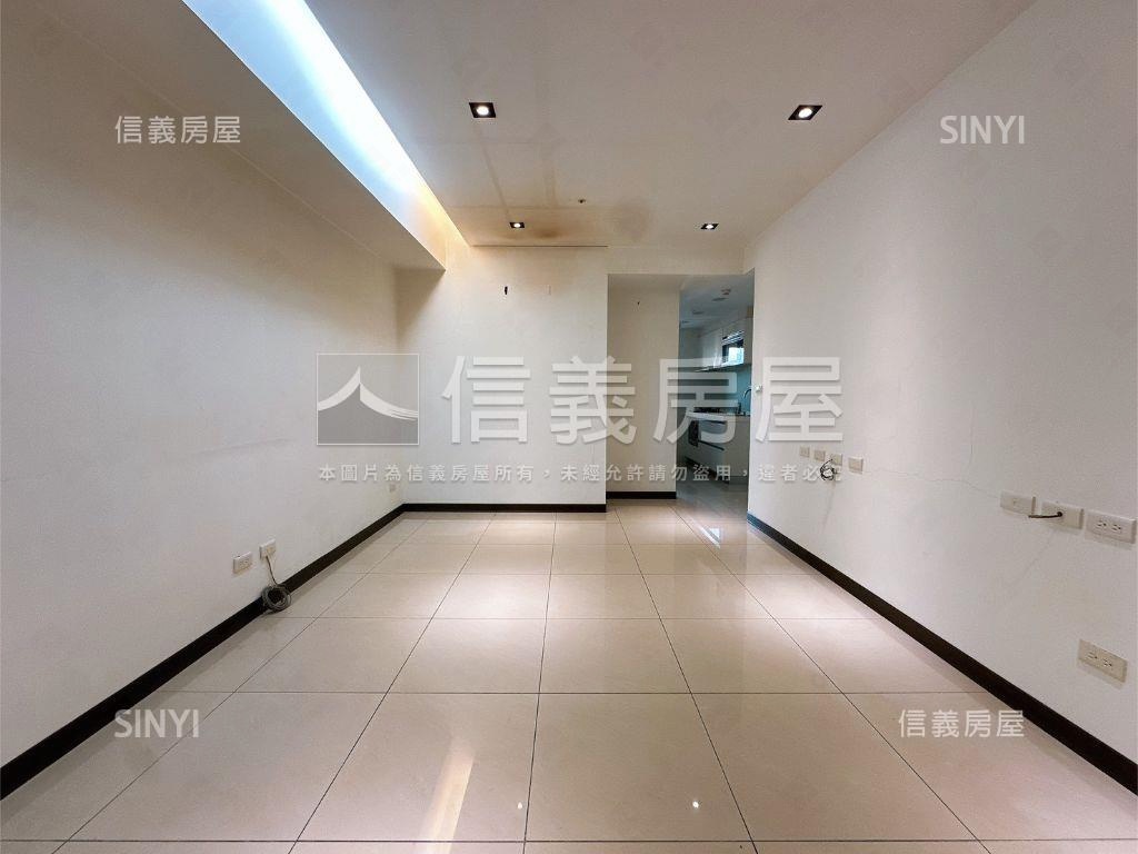 璀璨精美兩房車位房屋室內格局與周邊環境