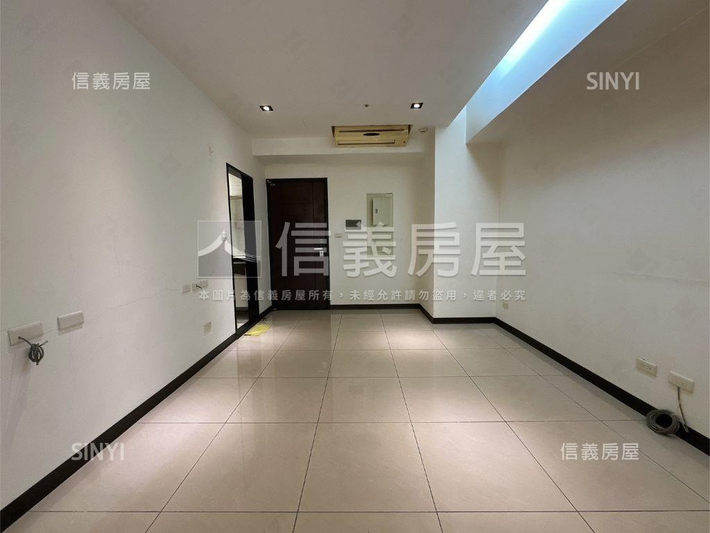 璀璨精美兩房車位房屋室內格局與周邊環境