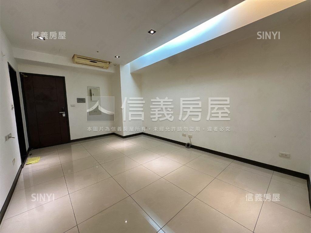 璀璨精美兩房車位房屋室內格局與周邊環境