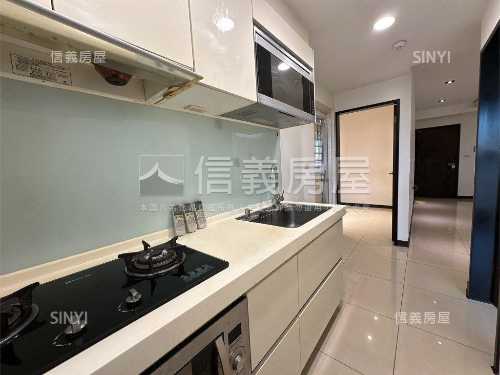 璀璨精美兩房車位房屋室內格局與周邊環境