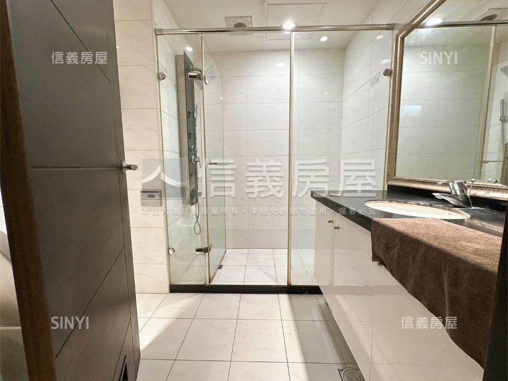 璀璨精美兩房車位房屋室內格局與周邊環境