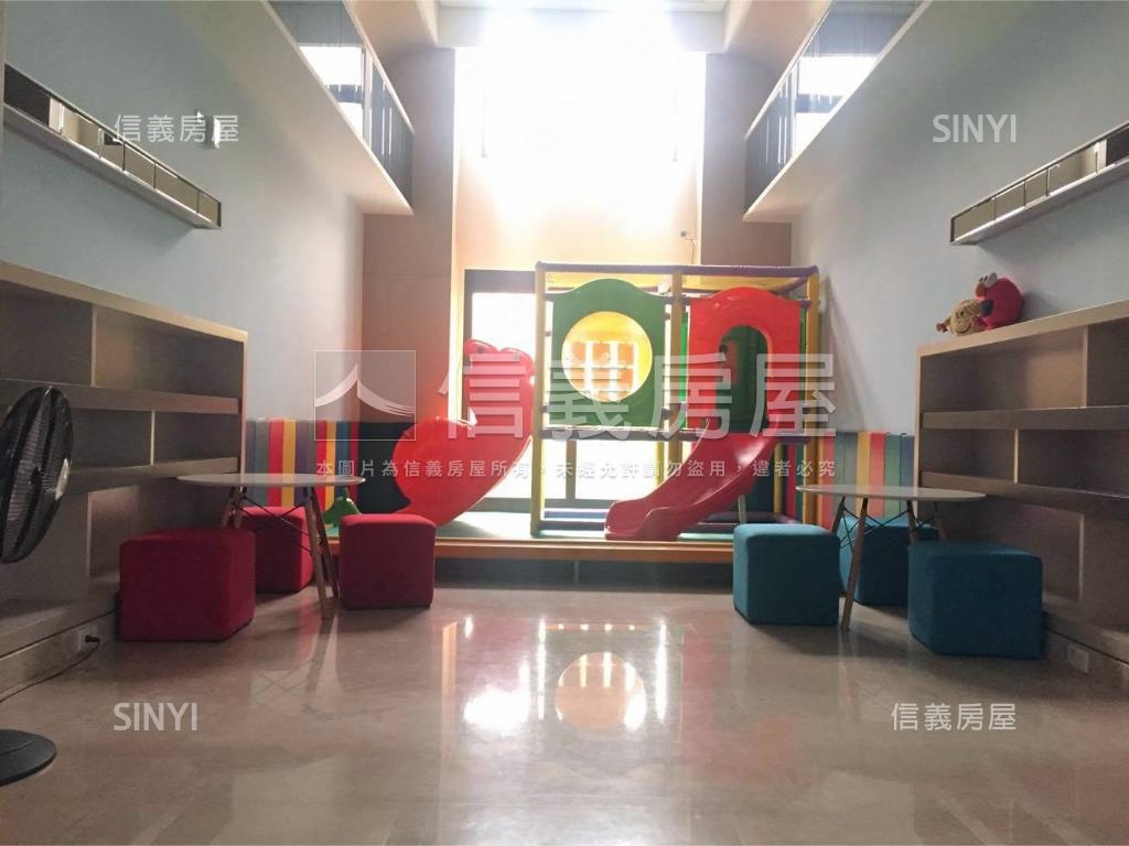 璀璨精美兩房車位房屋室內格局與周邊環境