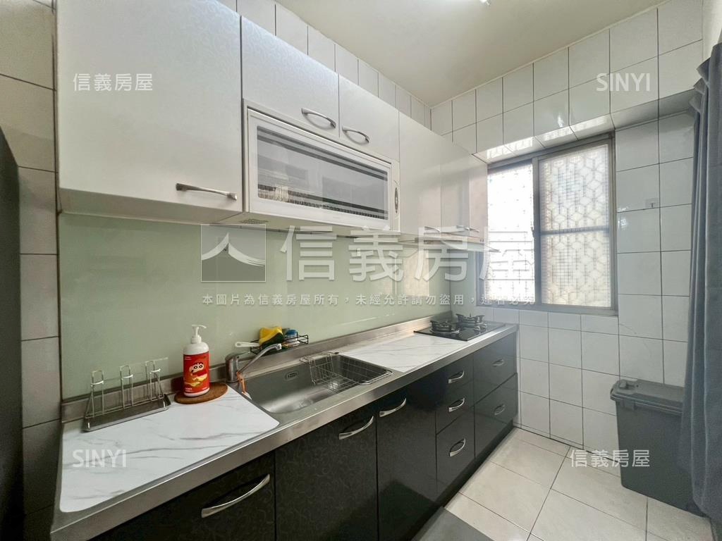 新化泰慶天廈三房兩衛車位房屋室內格局與周邊環境