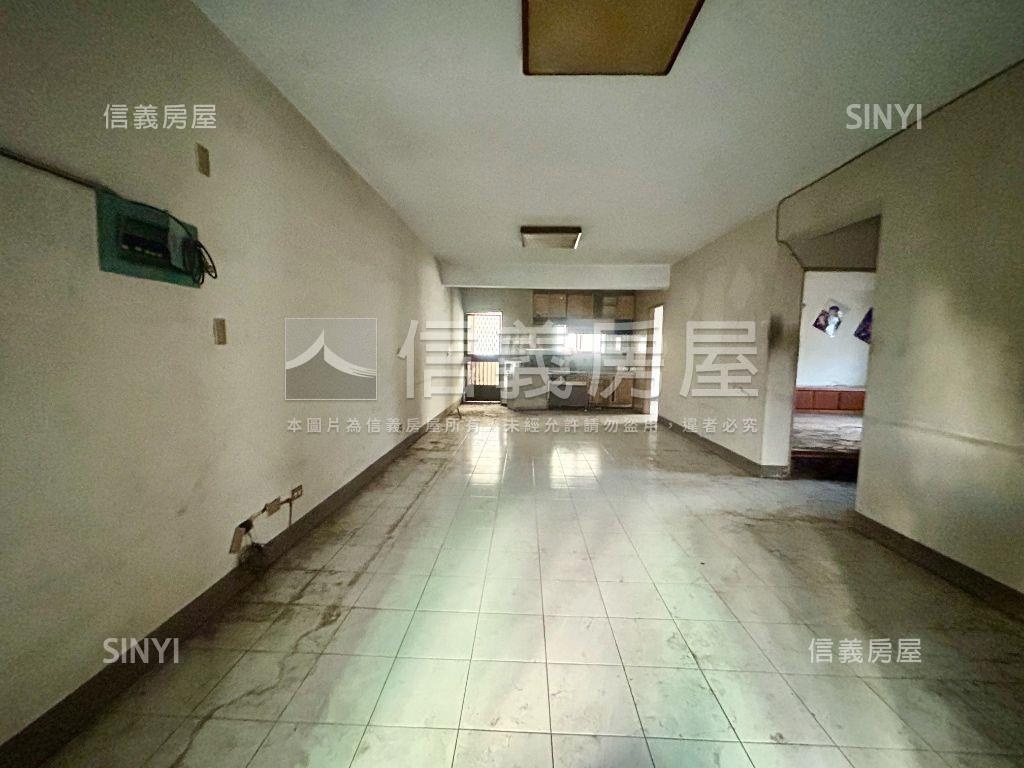 正義建國雙衛開窗成家宅房屋室內格局與周邊環境