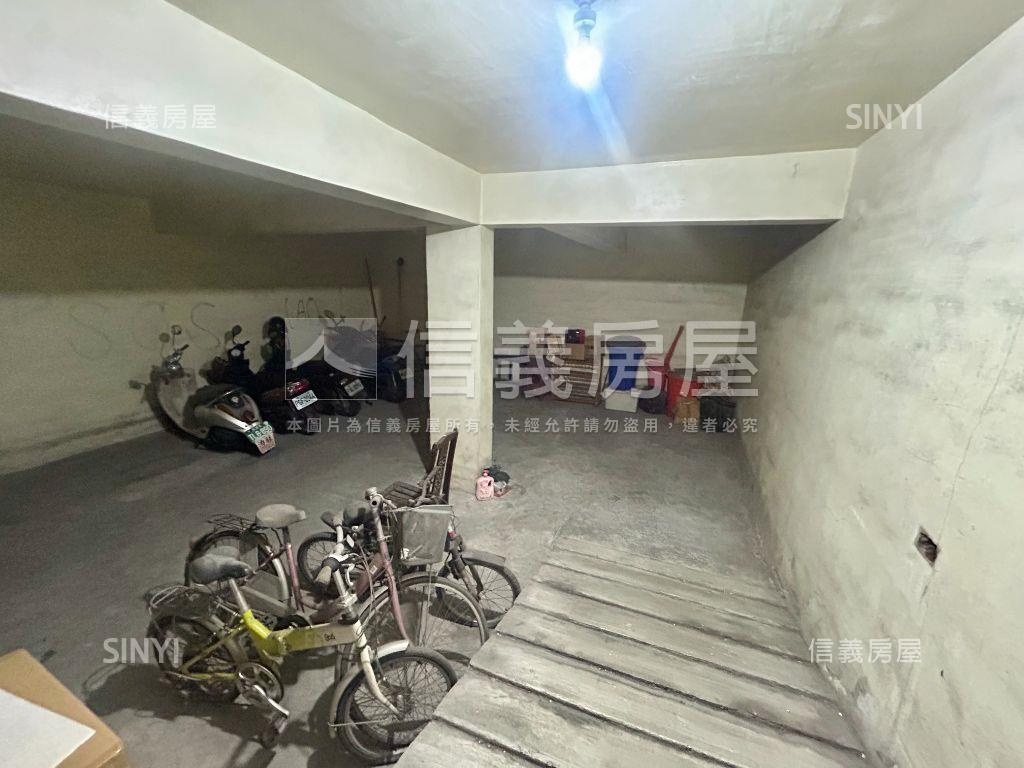 正義建國雙衛開窗成家宅房屋室內格局與周邊環境