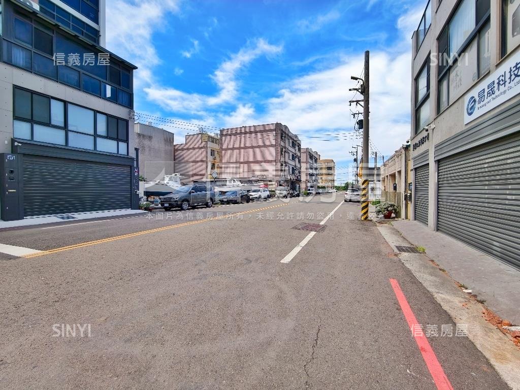 近南華國中大面寬方正土地房屋室內格局與周邊環境