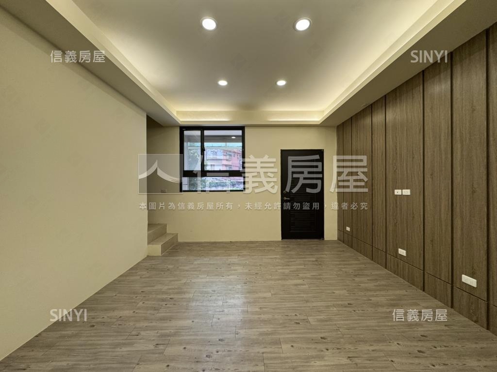 蘋果學苑臨路店面透天房屋室內格局與周邊環境