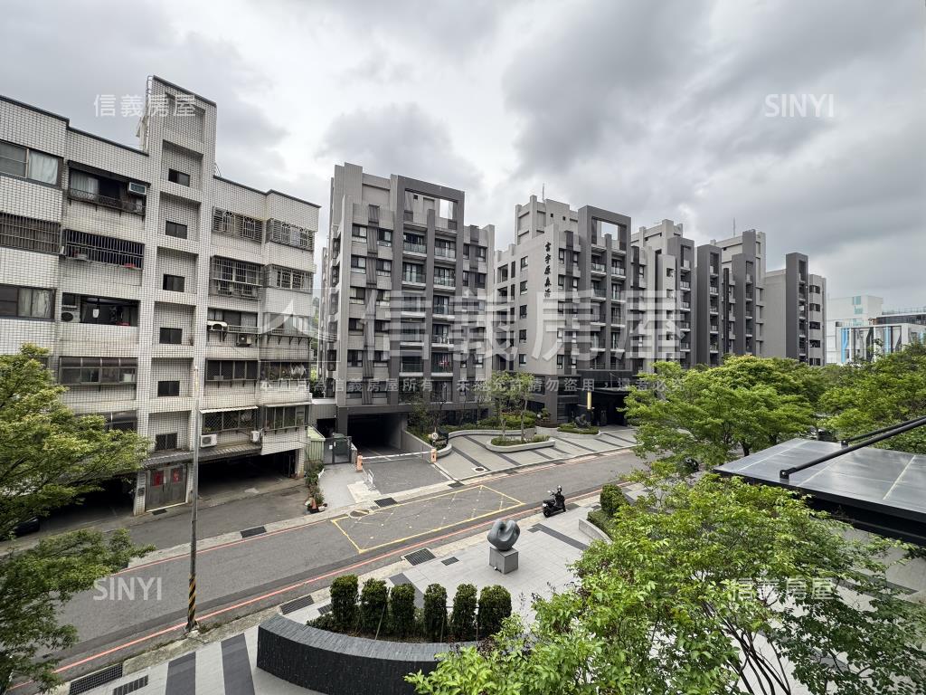 近竹科富宇居易三房車位房屋室內格局與周邊環境