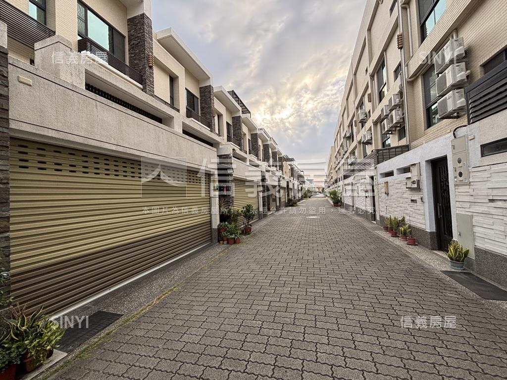 近科工區海嶼藍雙車別墅房屋室內格局與周邊環境