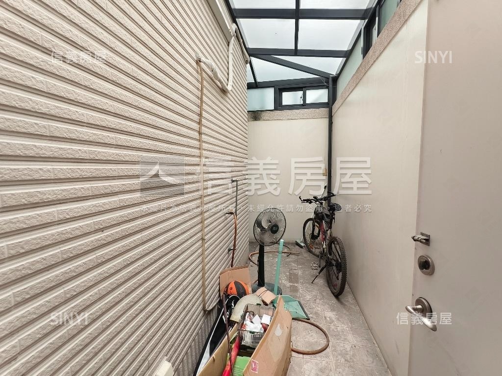 近漢神震後好停雙車別墅房屋室內格局與周邊環境