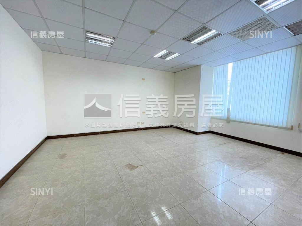 知名企業正永華路店面房屋室內格局與周邊環境