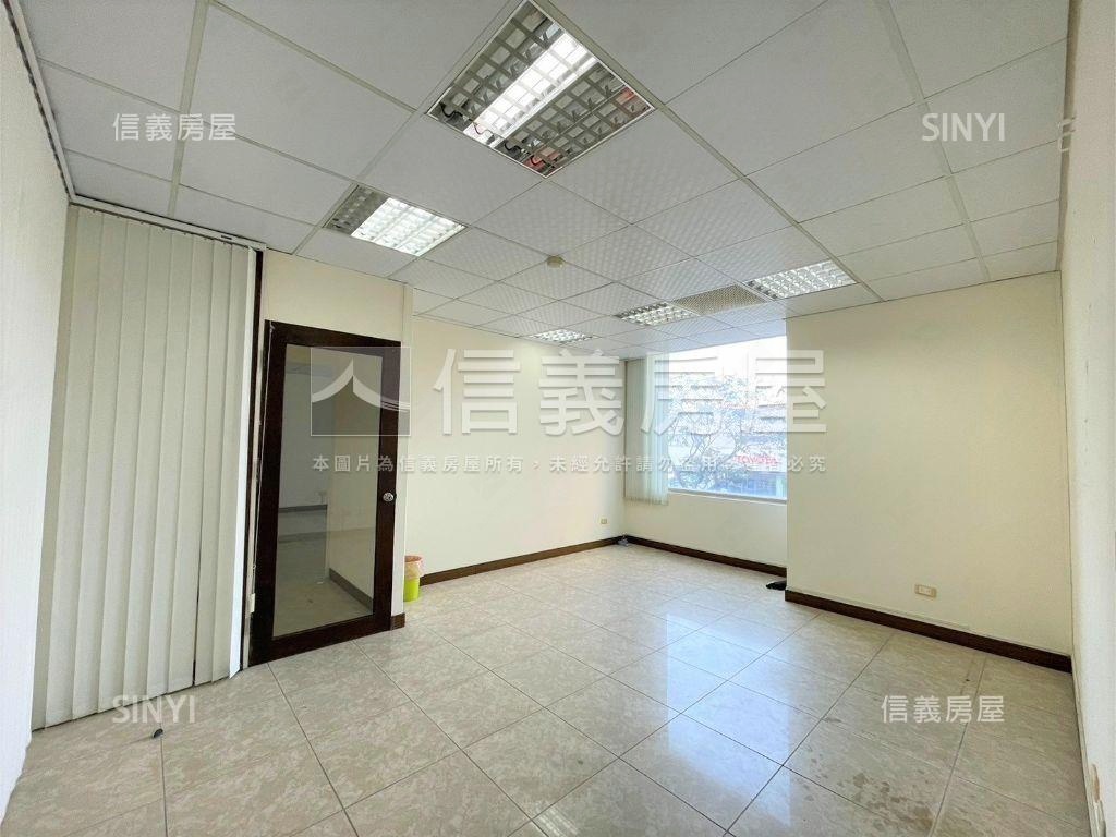 知名企業正永華路店面房屋室內格局與周邊環境