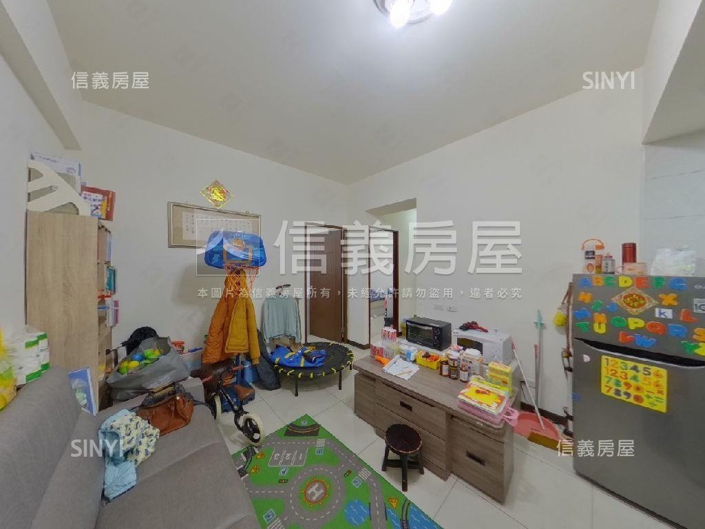 有露臺！低總價四房車位房屋室內格局與周邊環境