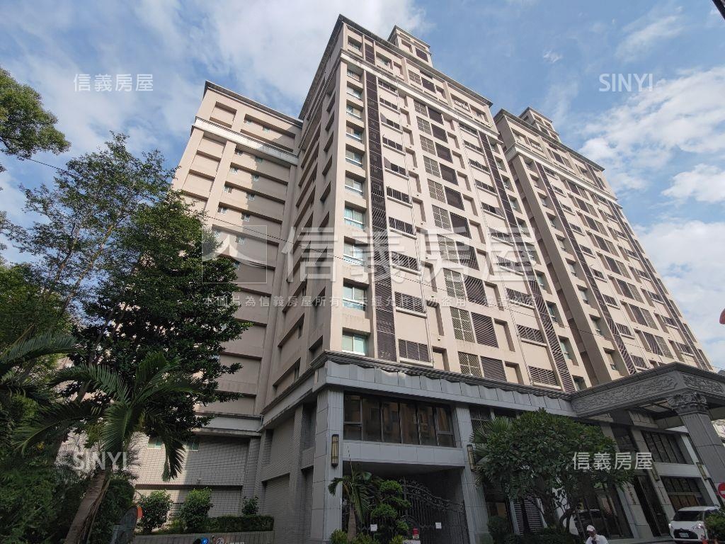 全世界一樓雙車位房屋室內格局與周邊環境