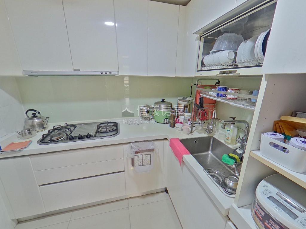 興大里美私藏美屋房屋室內格局與周邊環境