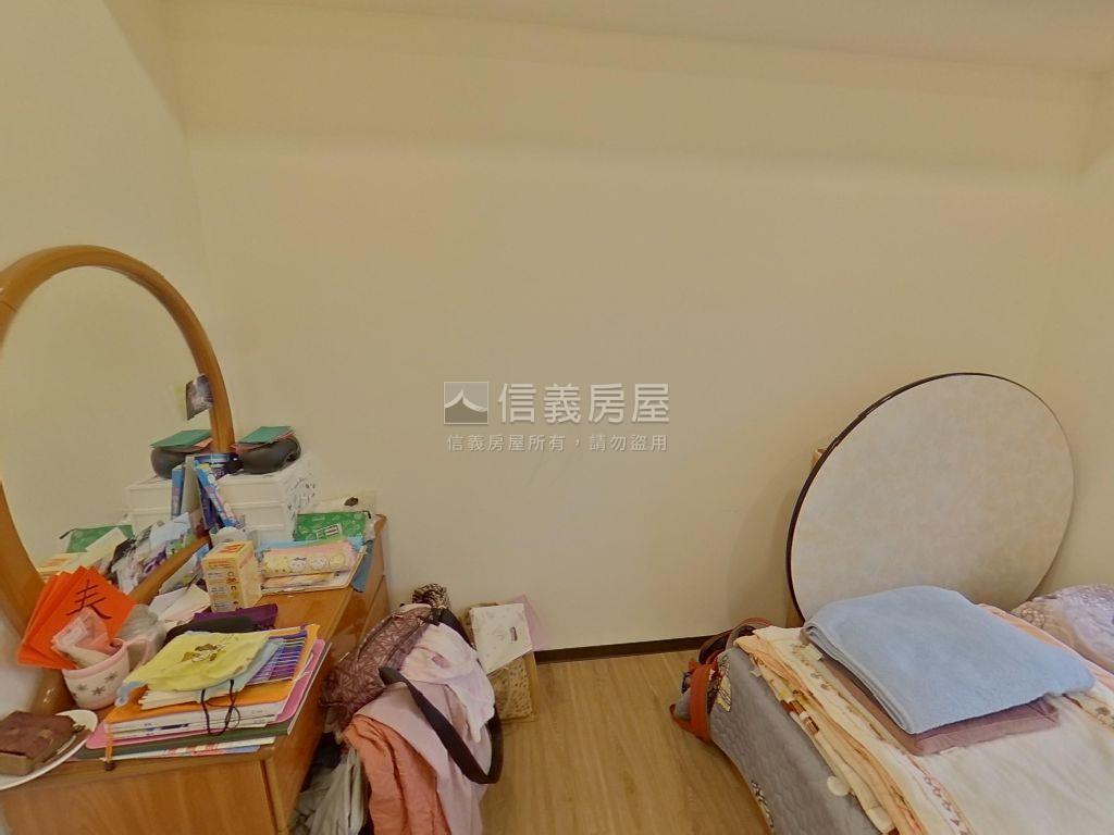 興大里美私藏美屋房屋室內格局與周邊環境