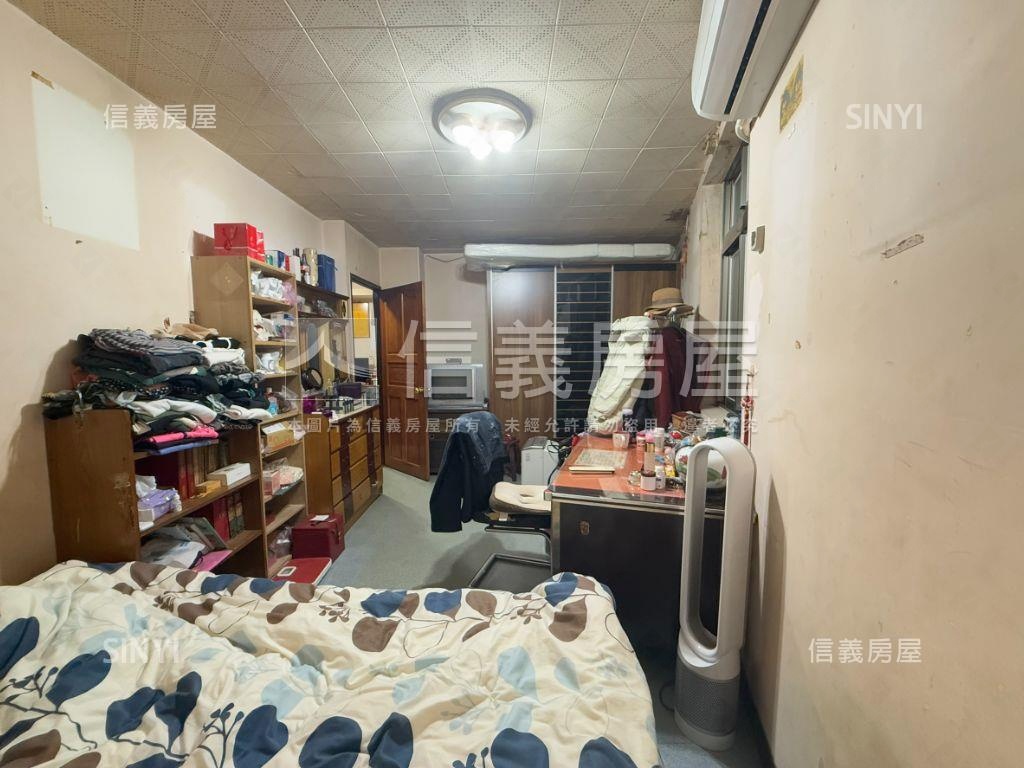 近公園機能邊間二樓四房房屋室內格局與周邊環境