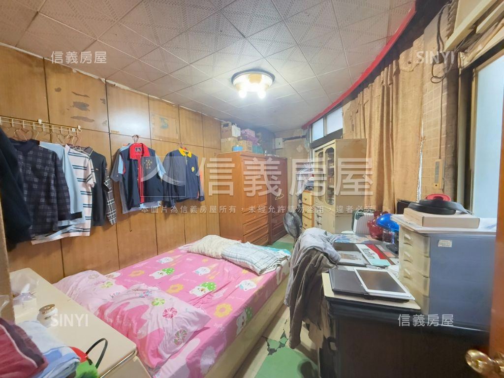 近公園機能邊間二樓四房房屋室內格局與周邊環境