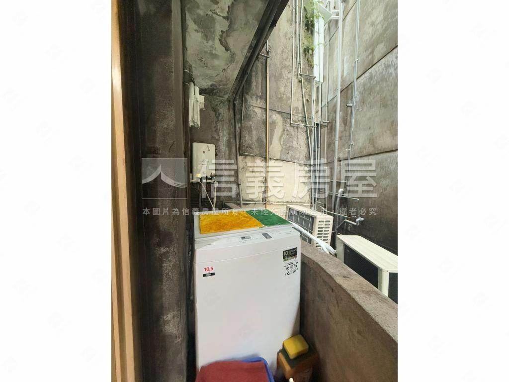 近公園機能邊間二樓四房房屋室內格局與周邊環境