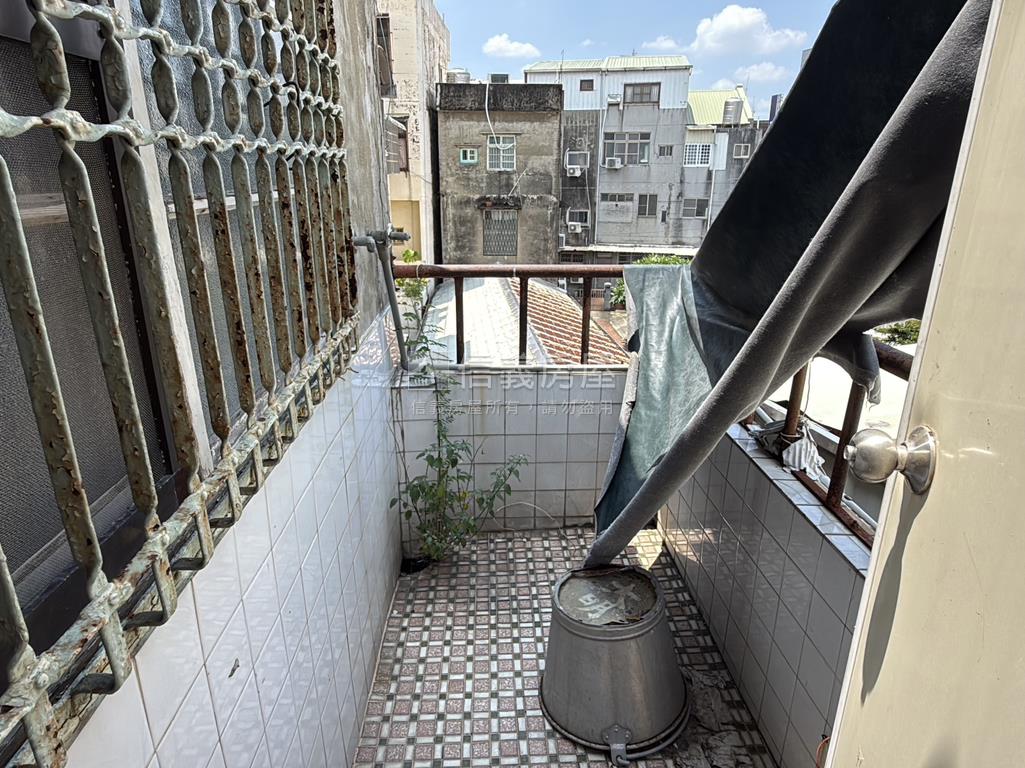 麻豆平等路正路大坪透店房屋室內格局與周邊環境