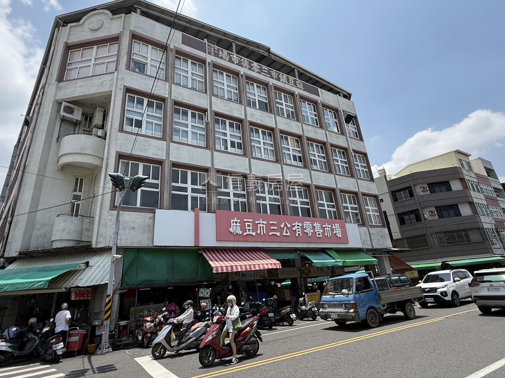 麻豆平等路正路大坪透店房屋室內格局與周邊環境