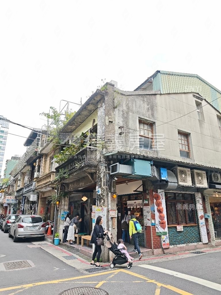 雙連極致黃金店辦房屋室內格局與周邊環境