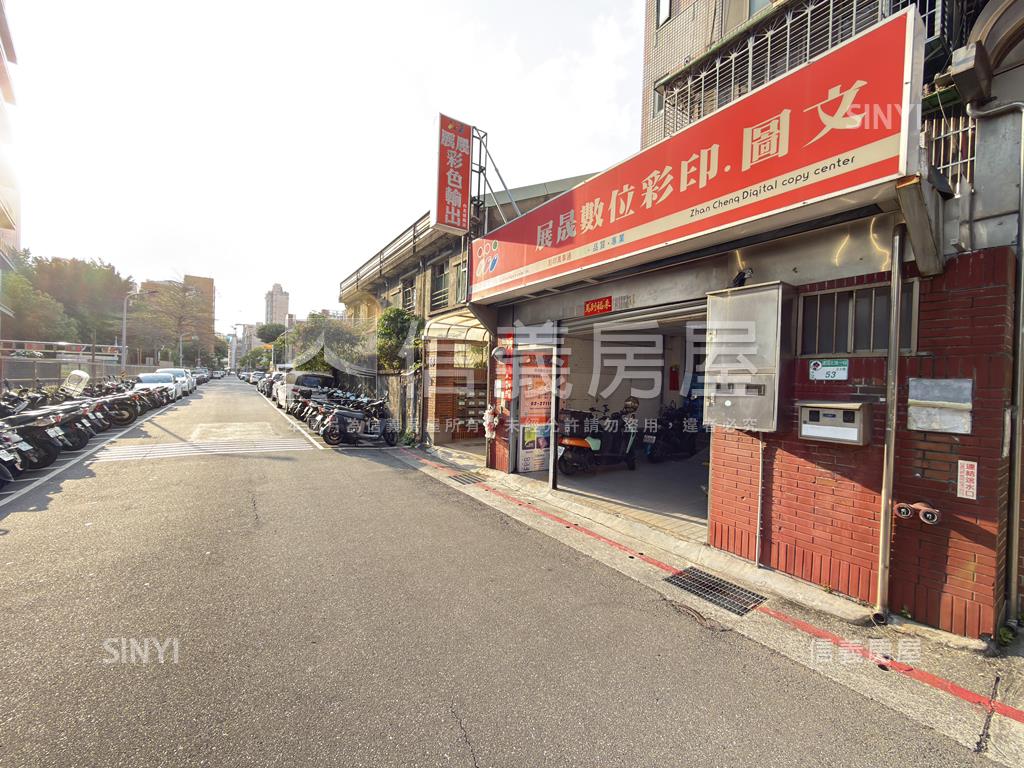 南京復興稀有一樓附車位房屋室內格局與周邊環境