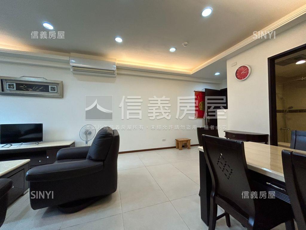 西門稀有三房車位房屋室內格局與周邊環境