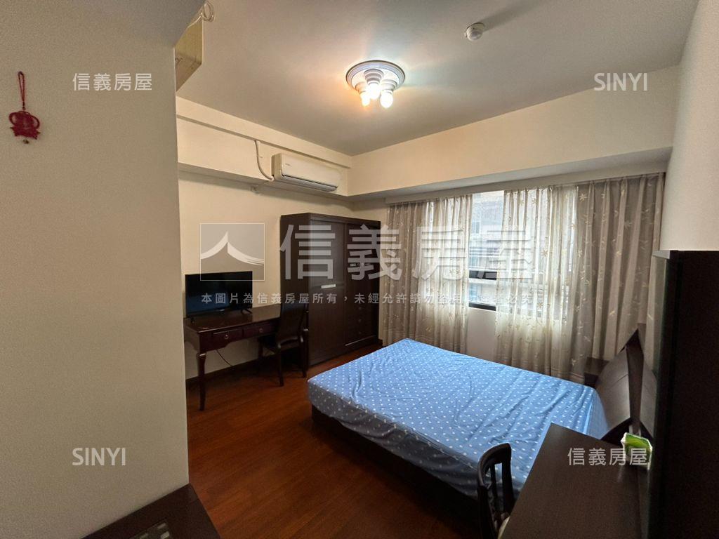 西門稀有三房車位房屋室內格局與周邊環境