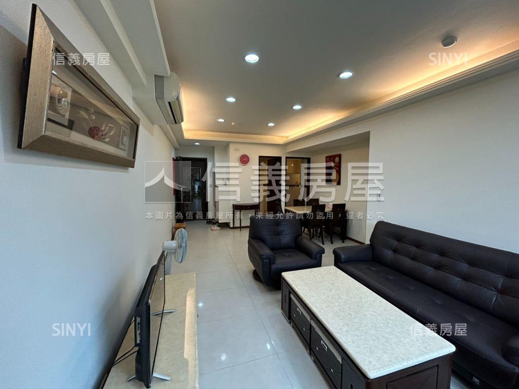 西門稀有三房車位房屋室內格局與周邊環境