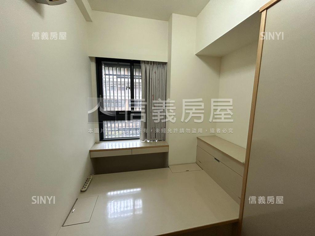 西門稀有三房車位房屋室內格局與周邊環境