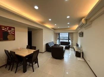 西門稀有三房車位