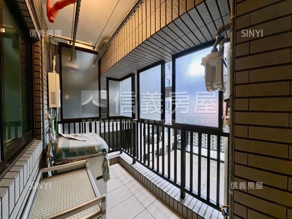 振翔新天地美裝潢景觀戶房屋室內格局與周邊環境