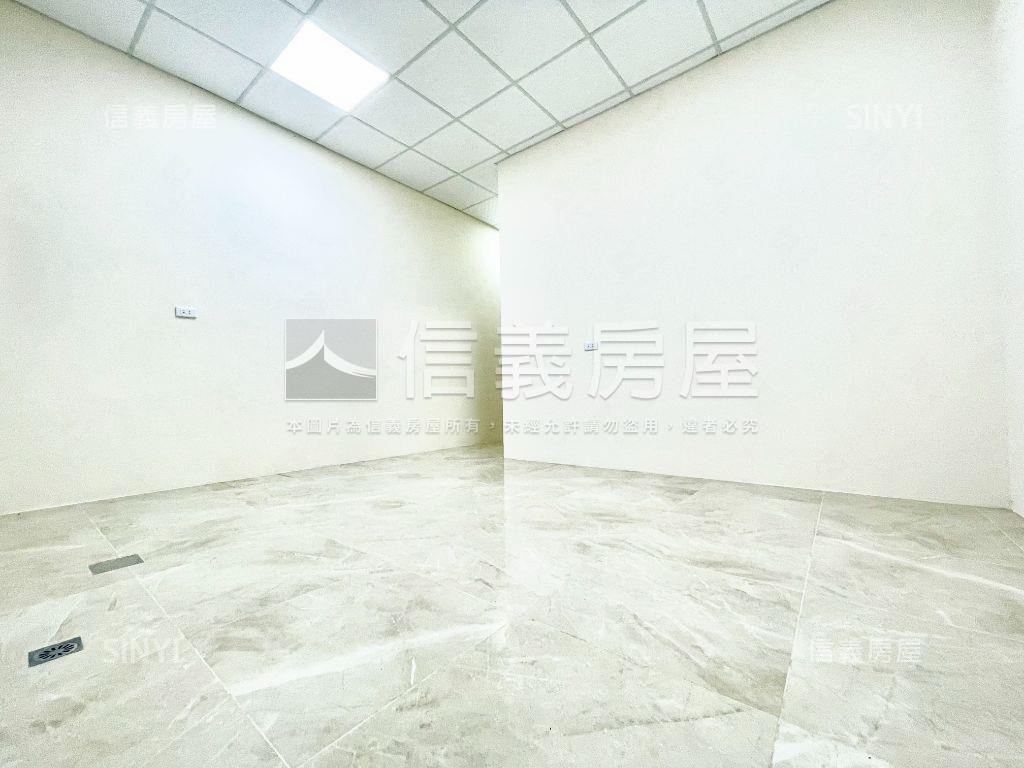 重新整理面公園稀有別墅房屋室內格局與周邊環境