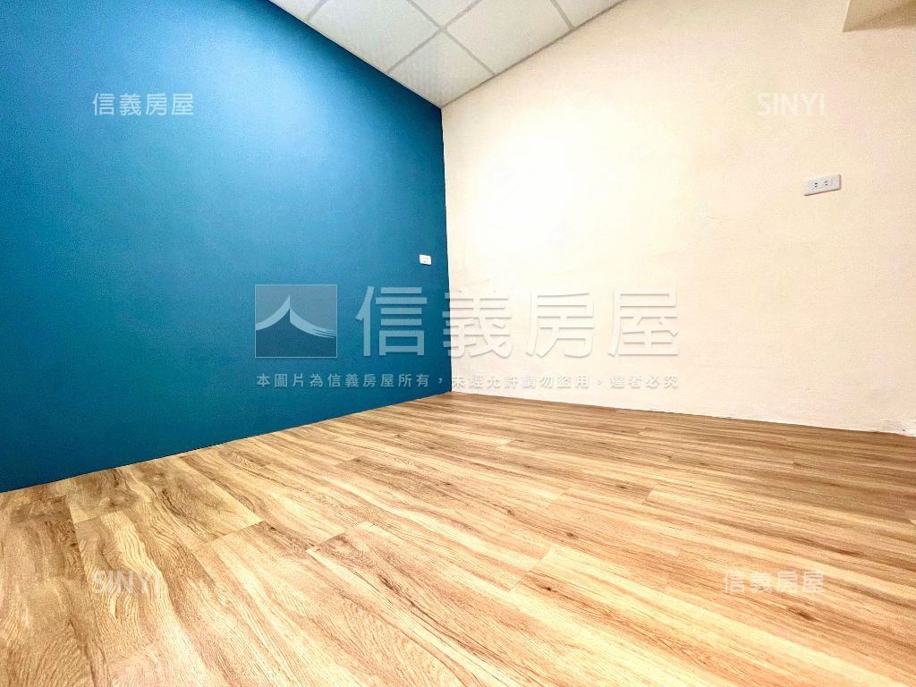 重新整理面公園稀有別墅房屋室內格局與周邊環境
