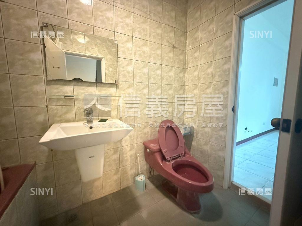 家綠寶ｘ一級棒社區型透天房屋室內格局與周邊環境