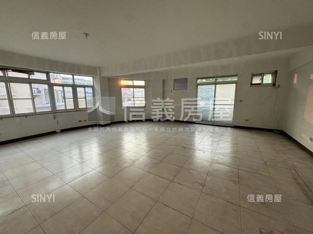 后安路‧面寬角店房屋室內格局與周邊環境