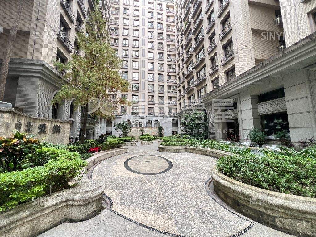 愛樂歐風綠意二房車位房屋室內格局與周邊環境