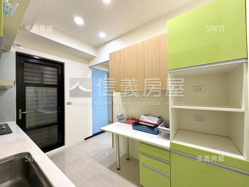 頂新屋況極佳‧大３房平車房屋室內格局與周邊環境