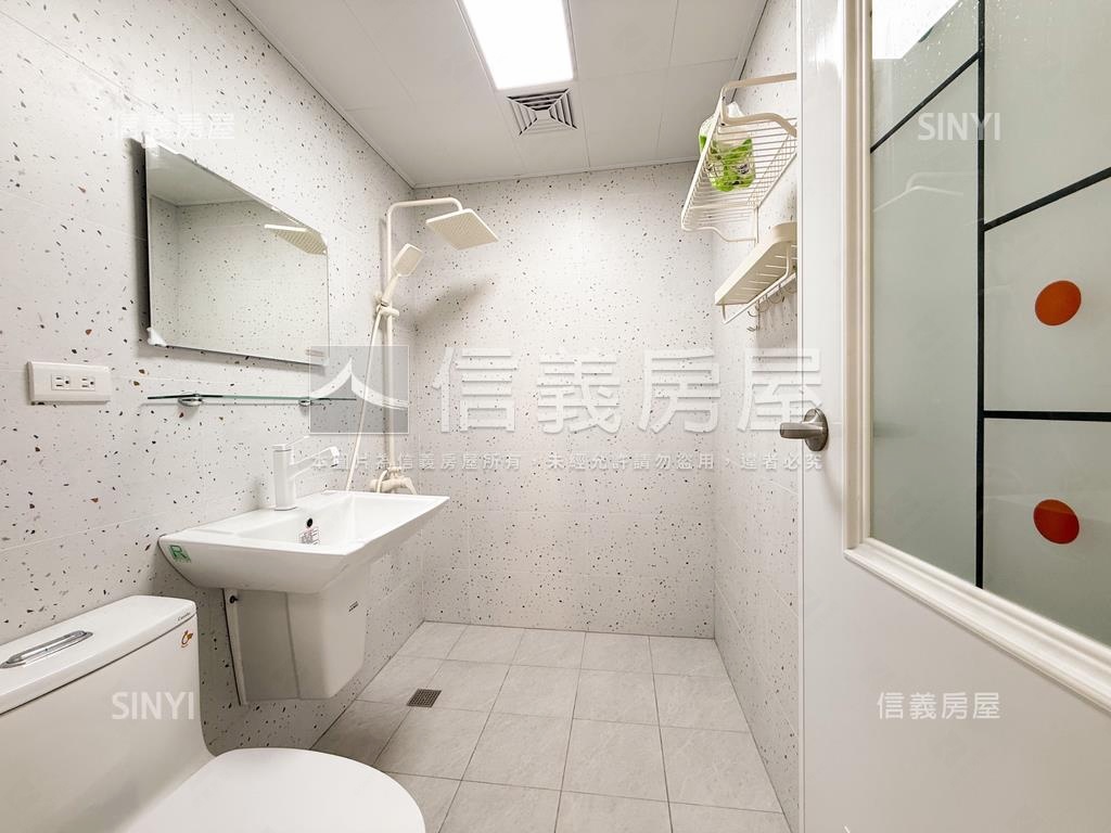 近河堤商圈三房車位房屋室內格局與周邊環境