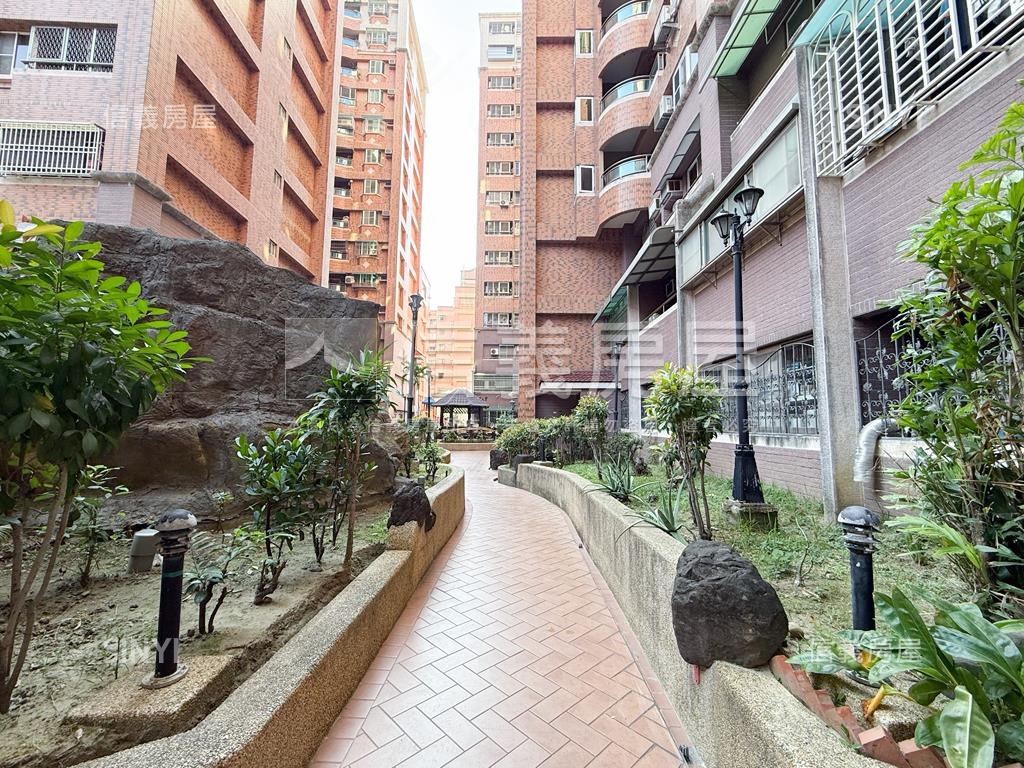 近河堤商圈三房車位房屋室內格局與周邊環境