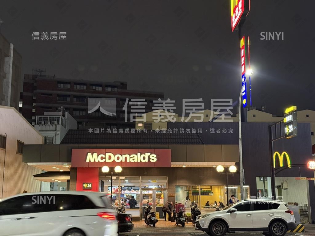 近河堤商圈三房車位房屋室內格局與周邊環境