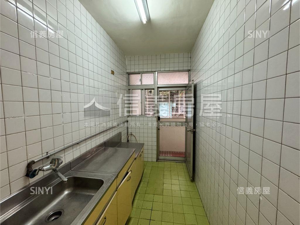 低總價捷運大空間美寓房屋室內格局與周邊環境