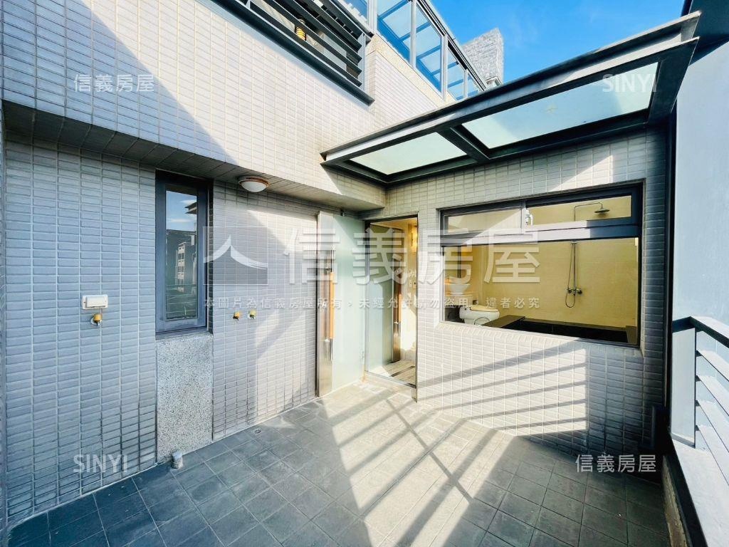 【大面寬車庫】裝潢美別墅房屋室內格局與周邊環境