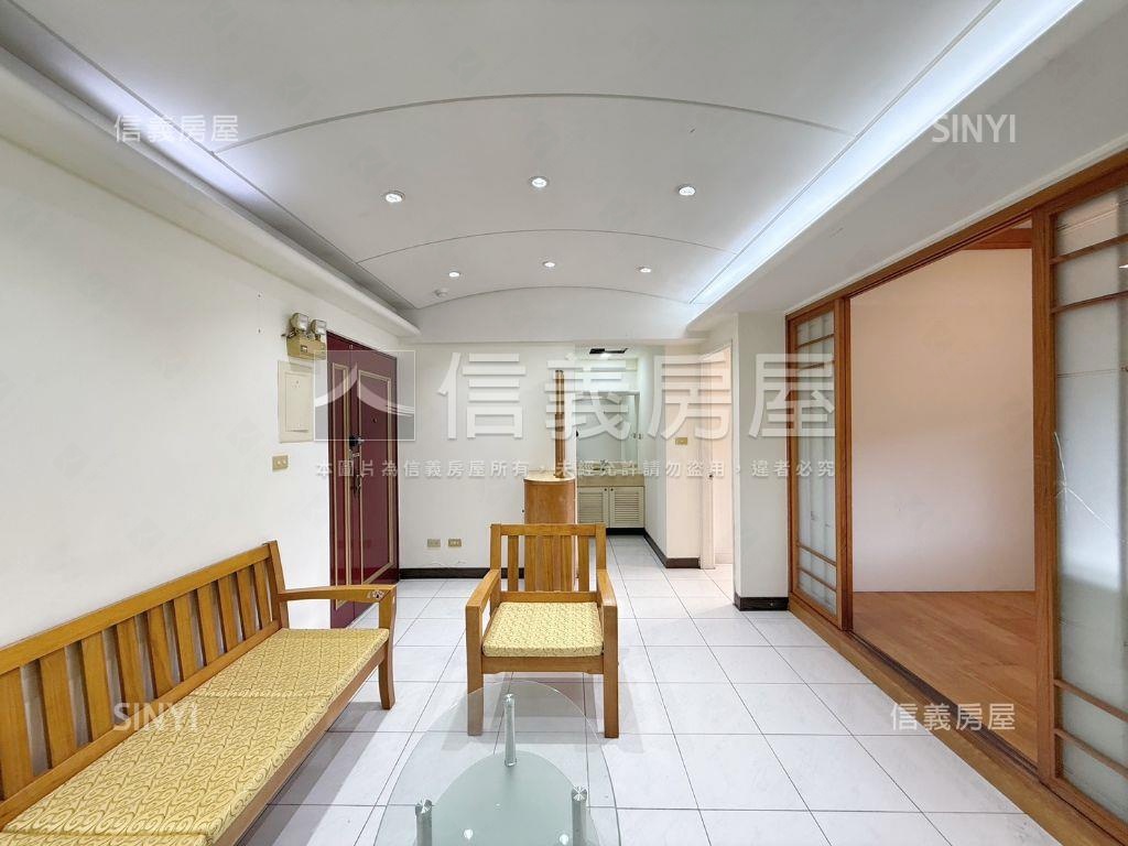 薇閣綠意山景２房房屋室內格局與周邊環境