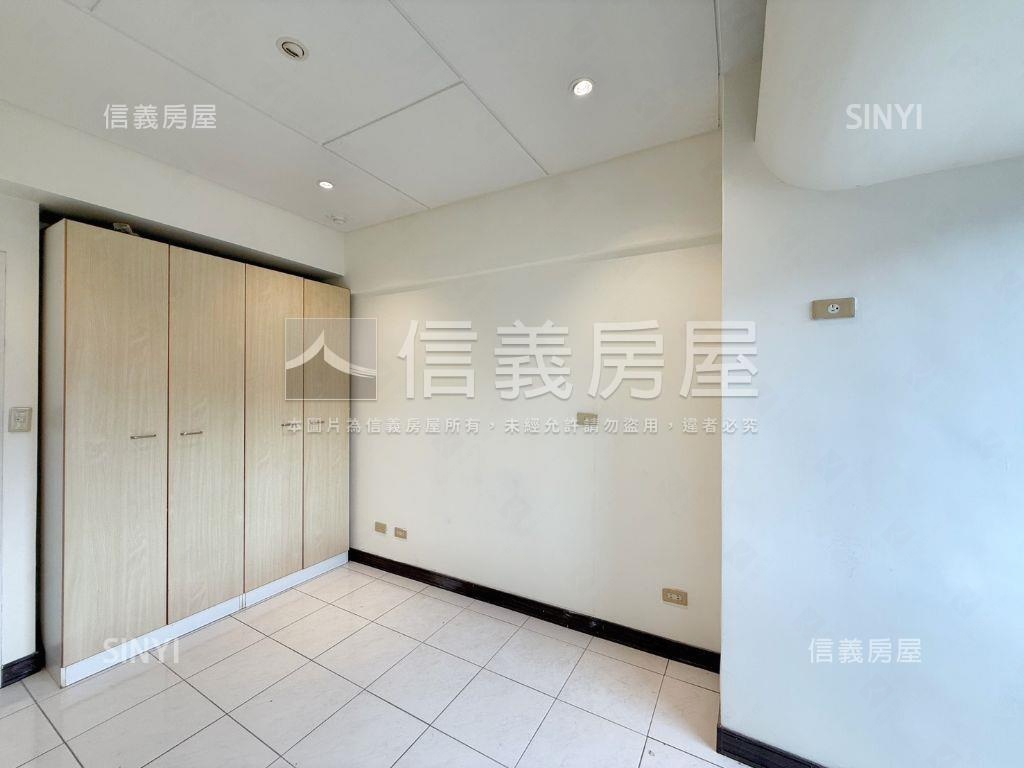 薇閣綠意山景２房房屋室內格局與周邊環境