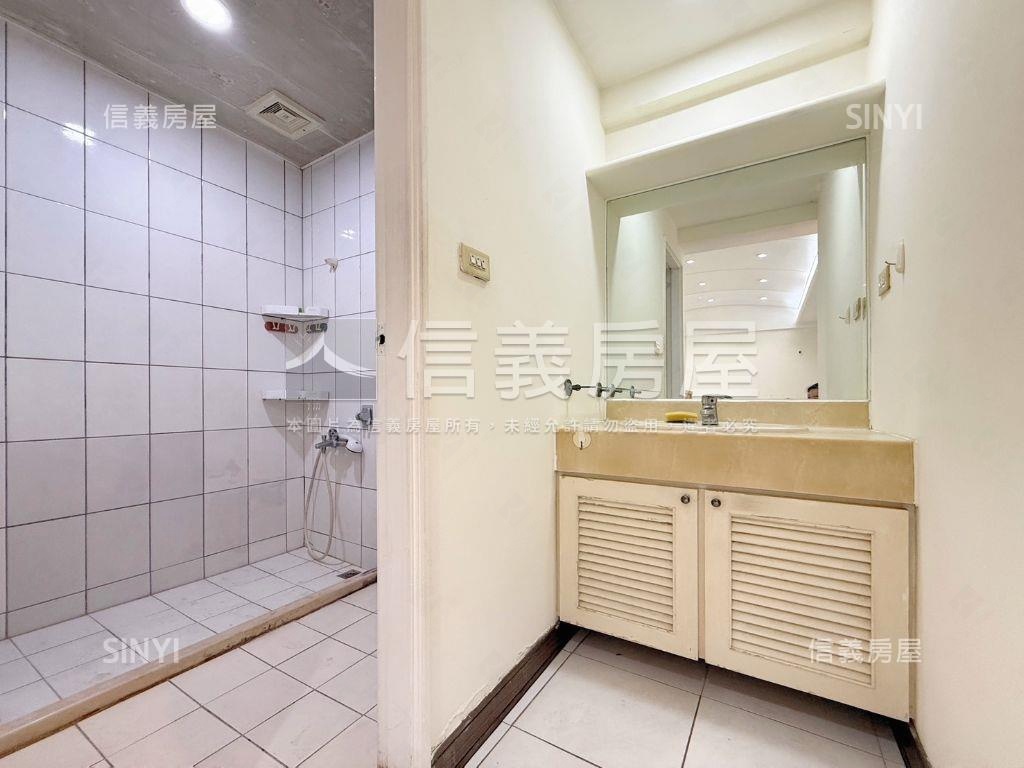 薇閣綠意山景２房房屋室內格局與周邊環境