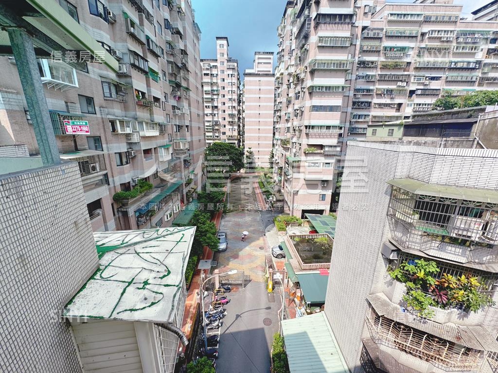 新接．全新裝潢大三房房屋室內格局與周邊環境