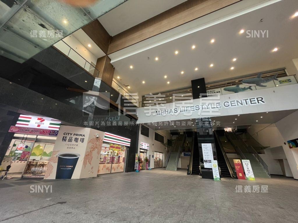 一層一戶大四房平面車位房屋室內格局與周邊環境