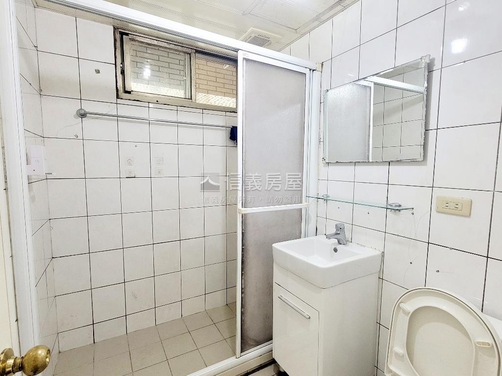 青潭國小美景電梯三房房屋室內格局與周邊環境